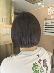 -一東造型烫发染发