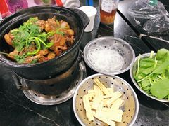 重庆鸡公煲-二楼老店重庆鸡公煲(真光路店)