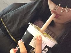 -沪上阿姨鲜果茶(世茂广场宽厚里店)