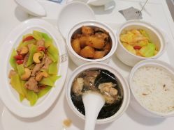 -美悦月子中心(财大店)
