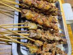 -辰鼎水汇串吧·胶东小船海鲜(平乐园店)