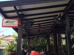 -Dash Teak House