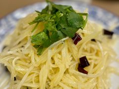 炝拌土豆丝-金牌餐厅·天津菜·八珍豆腐·老爆三(瓷房子店)