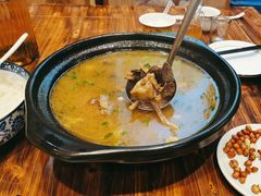 -乡土特色.冷锅鱼.牦牛肉汤锅