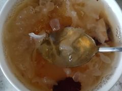 -爱的果实月嫂育婴师(世纪东方店)