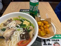 -蒙自源米线大王(花园城商场店)