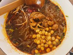 老成都手拍肥肠粉-麻婆婆白家肥肠粉(海岸城店)
