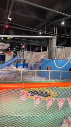 -塔塔王国·主题儿童游乐园(奥城商业广场店)