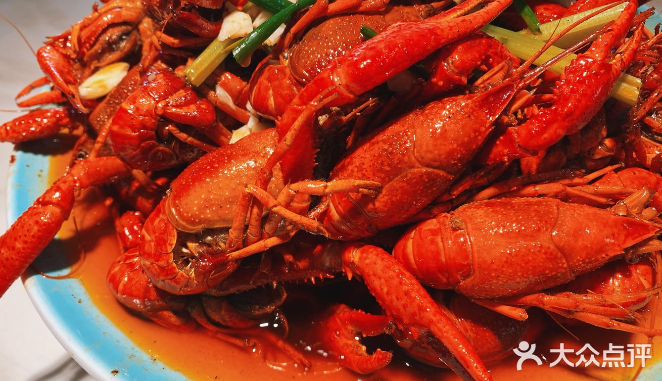 夏日夜宵C位｜这家小龙虾太能打了
