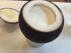 -志龙皇冠吃货椰子铺