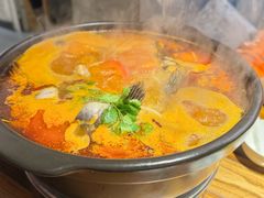 贵人酸汤鱼-苹果树下艺术餐厅(通州店)