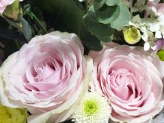 -何兮花店·气球派对鲜花店(马桥银春路万科城店)