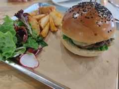 招牌牛肉汉堡-UPPER KITCHEN(延安路店)