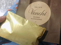 -VENCHI 闻绮(北京国贸商城店)