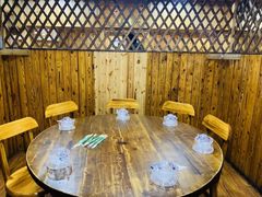 包厢-老东镇啤酒屋海鲜加工·蒸汽海鲜·海鲜烧烤(台东店)