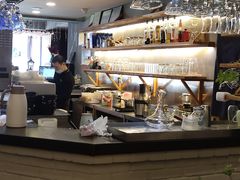 面包甜点陈列柜-YAFEE雅菲·粤菜·湘菜·融合菜(魏公村店)