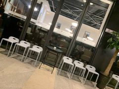 等位区-煲王粤菜餐厅(中侨中心店)