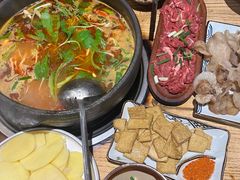 -贵厨酸汤牛肉(花果园国际中心店)