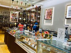 -VENCHI 闻绮(上海佛罗伦萨小镇店)