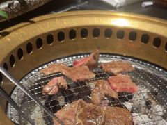 -山川小町·极番烧肉(新地假日广场店)
