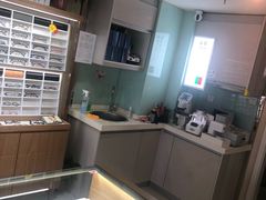 -视野联行眼镜·蔡司授权店(长白万象汇店)