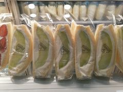 蜜瓜三明治-Fruwich果明治(西单更新场店)