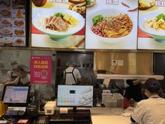 -小杨生煎(金山百联购物中心3楼店)