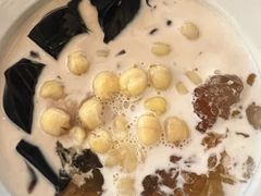 -RUXU入续糖水铺与包(卓悦中心店)