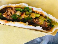 -曾笼笼牛肉饼
