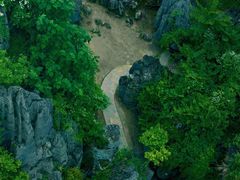 -梭布垭石林景区