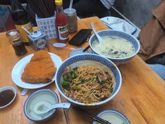 -沪西老弄堂面馆(定西路店)