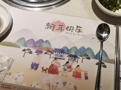 餐具摆设-本家韩国烤肉(青岛万象城店)