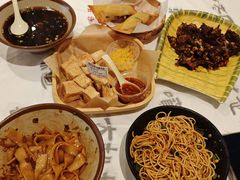 -东排食堂长沙小吃大排档(五一广场店)