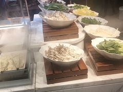 -金滏山烤肉·海鲜·火锅自助餐厅(襄阳万达店)