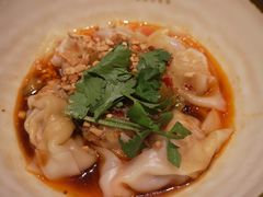 -龍堂蟹黄小笼包(德思勤四季汇店)