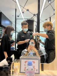 -HAIR CORNER