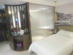 -凯旋龙酒店(广州区庄地铁站北京路步行街店)