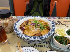 -壹阁胡羊焖饼(特色小吃街店)