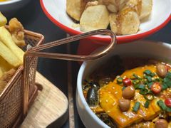 -辣尚瘾·烤鱼·新川菜(交大直营店)