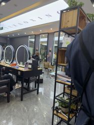 -藤野造型烫染·漂发