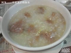 窝蛋牛肉粥-香港仔茶餐厅(凤阳店)
