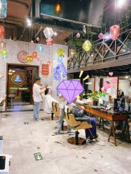 点击看大图 -T.1 hair salon烫染接发