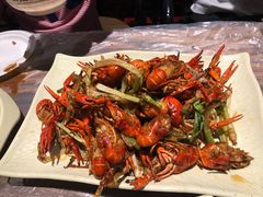 -巴厘龙虾·榜首油焖大虾(音乐学院·沿江酒馆店)