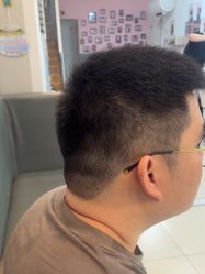 -慕艺造型烫发染发