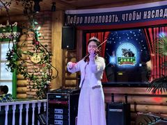 -米德维奇俄式西餐厅(西六道街店)