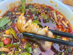 -老表牌·蛙蛙鸡冷锅鱼(成都东站店)