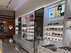 -J-Optical佳视明眼镜·蔡司视觉(青岛金茂览秀城店)