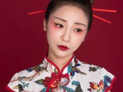 -金夫人化妆摄影职业培训学校