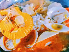 麻辣酸菜海鲜锅-张妈台式锅烧(深大店)