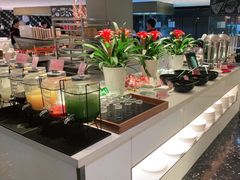 -上海滴水湖皇冠假日酒店